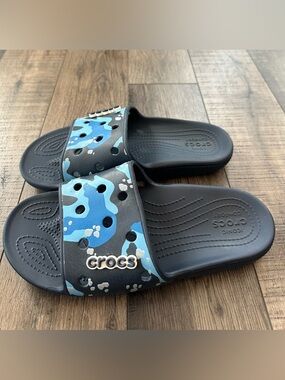 Crocs Classic Slide Mens 9 Women’s 11 Blue Camo With Jibbitz Charm